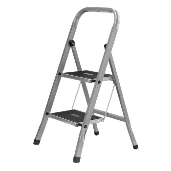 Изображение товара Стремянка стальная 2 ступени с противоскользящими накладками 0,45м Сибртех Изображение товара Стремянка стальная 2 ступени с противоскользящими накладками 0,45м Сибртех