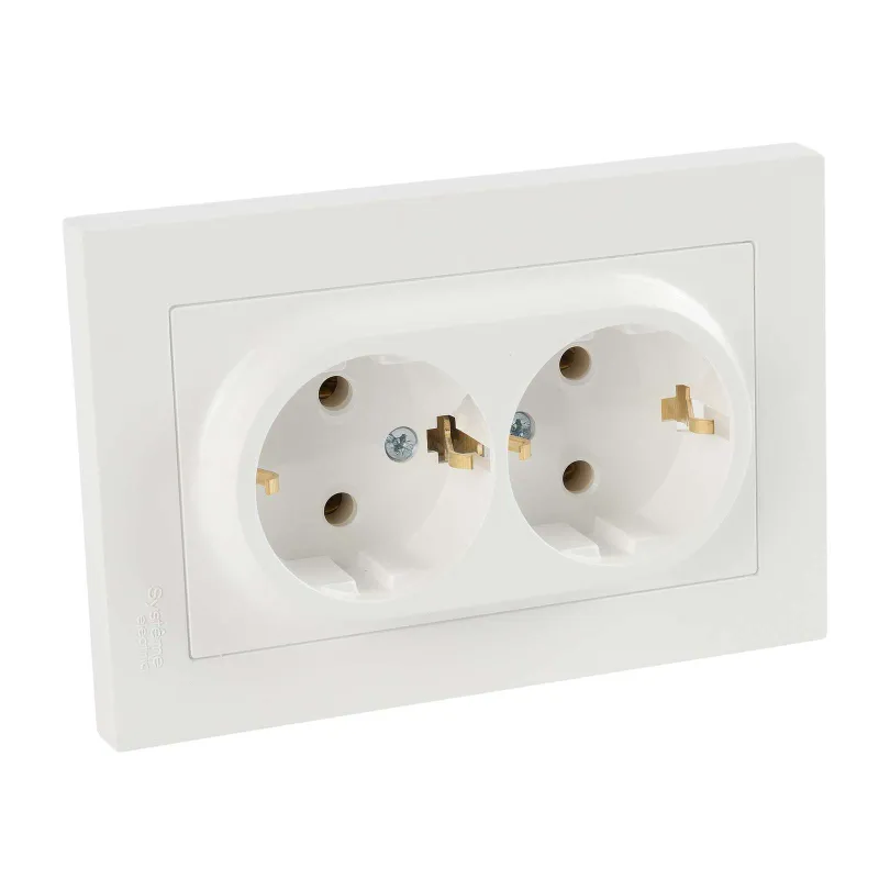 Розетка двухместная с заземлением AtlasDesign белая IP20 Systeme Electric_1