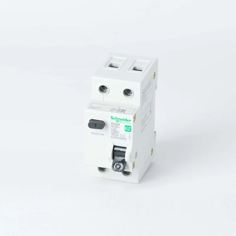 Автоматический выключатель дифференциального тока 2п (1P+N) C 32А Schneider EASY9_1