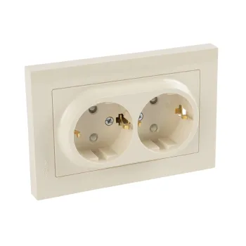 Изображение товара Двухместная встроенная розетка с заземлением и защитными шторками AtlasDesign Изображение товара Двухместная встроенная розетка с заземлением и защитными шторками AtlasDesign