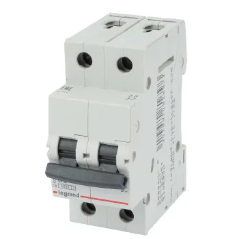 Изображение товара Автоматический выключатель двухполюсной 6А 4.5кА Legrand RX3 Изображение товара Автоматический выключатель двухполюсной 6А 4.5кА Legrand RX3