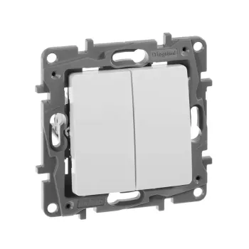 Изображение товара Двухклавишный встраиваемый переключатель Legrand Etika белый IP20 Изображение товара Двухклавишный встраиваемый переключатель Legrand Etika белый IP20