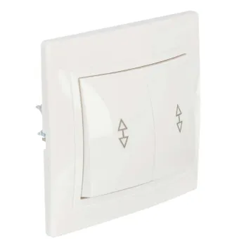 Изображение товара Переключатель проходной двухклавишный Кварта белый IP20 IEK Изображение товара Переключатель проходной двухклавишный Кварта белый IP20 IEK