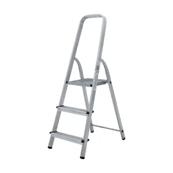 Изображение товара Стремянка алюминиевая 3 ступени Новая высота 0,6 м Изображение товара Стремянка алюминиевая 3 ступени Новая высота 0,6 м