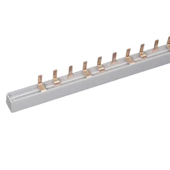 Изображение товара Соединительная шина TDM 3П 63А 12PIN латунь для электросистем Изображение товара Соединительная шина TDM 3П 63А 12PIN латунь для электросистем